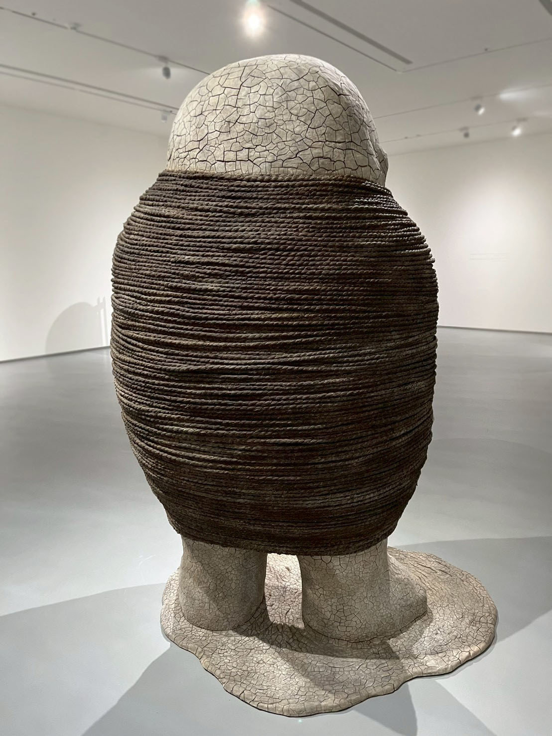 亞洲藝術中心 Asia Art Center | 李真 Li Chen：光纖之一 / 2012 / 泥土、木塊、麻繩 / 135x116x220cm