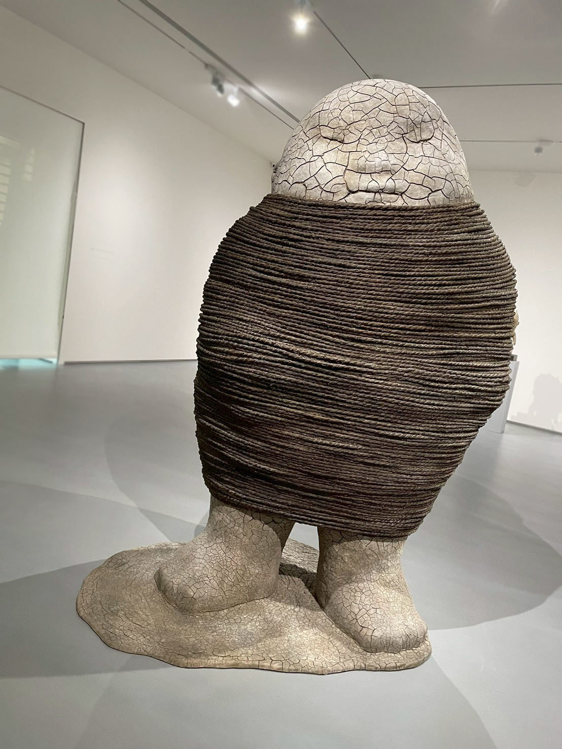 亞洲藝術中心 Asia Art Center | 李真 Li Chen：光纖之一 / 2012 / 泥土、木塊、麻繩 / 135x116x220cm